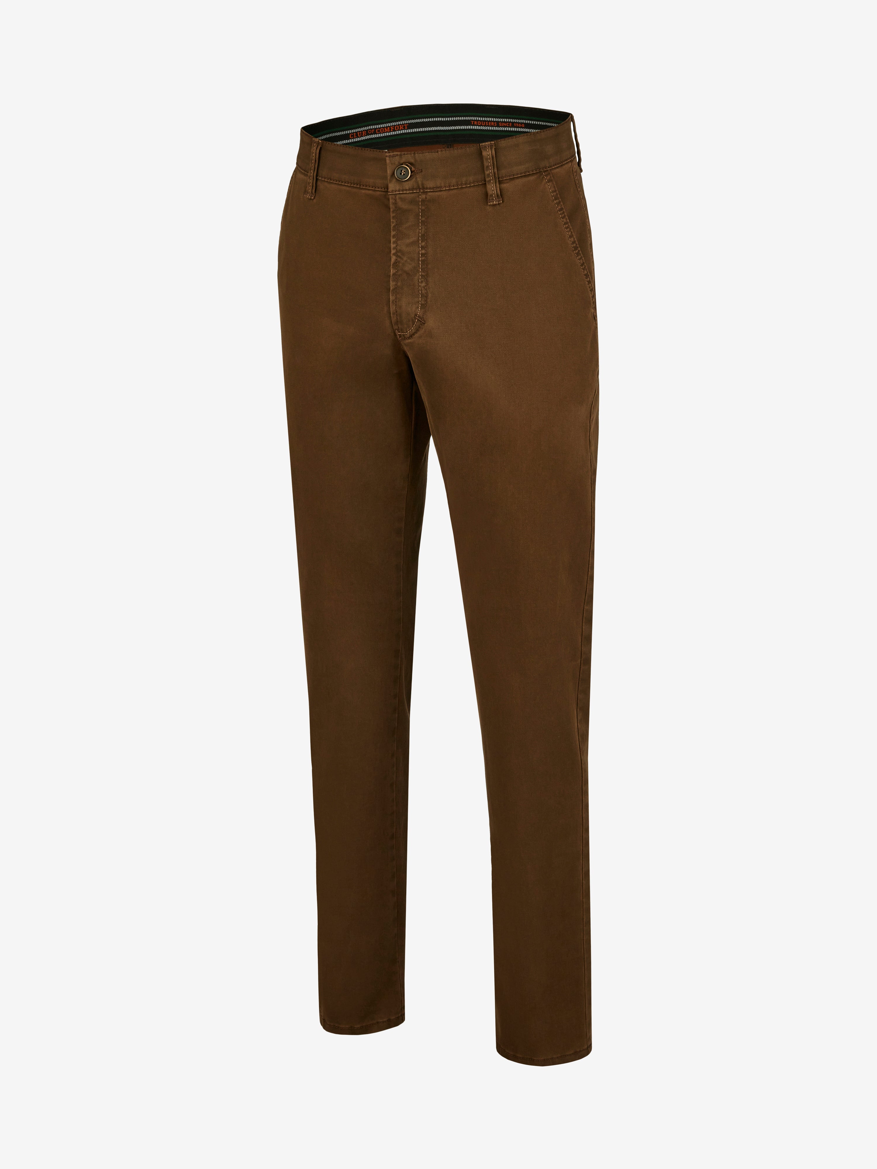 Dunkelbraune GARVEY 6421 Flat Front-Hose aus hoch-elastischem Baumwoll-Gabardine mit High Stretch, komfortablem Bund, Hemdenstopper, normaler Leibhöhe, schmaler Fußweite, Regular Fit, geeignet für Herbst/Winter, hergestellt von Club of Comfort.