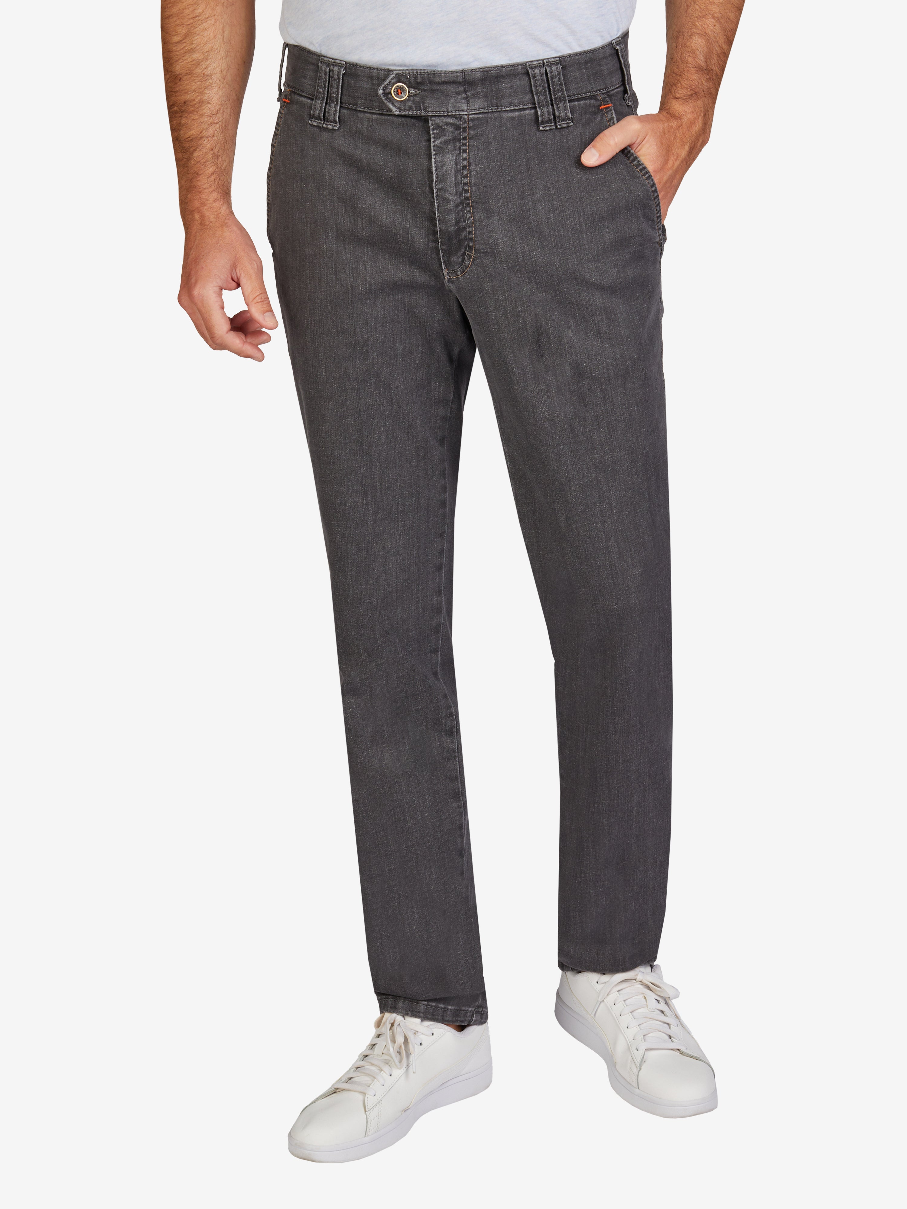 Bequeme Grau anthrazitfarbene Flat Front-Hose "GARVEY 7915" von Club of Comfort aus elastischem Super High Stretch-Denim, mit Komfortbund, Hemdstopper, Bundverlängerung, schmaler Beinverlauf und normaler Leibhöhe, geeignet für Ganzjahres.
